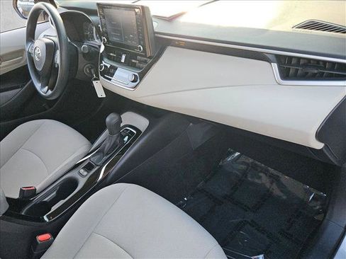 Used 2022 Toyota Corolla LE FWD image 20