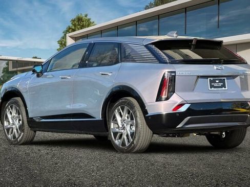 New 2026 Cadillac Optiq Luxury 1 image 6