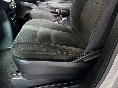 Used 2017 Dodge Grand Caravan SE image 19