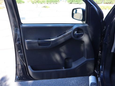 Used 2012 Nissan Xterra PRO-4X w/ Pro-4x Leather Pkg image 23