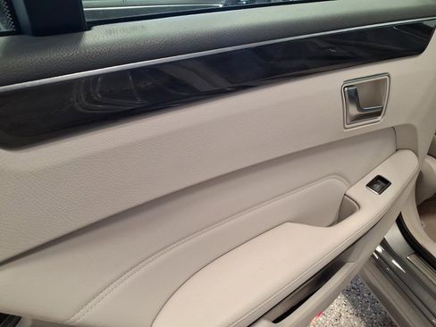 Used 2014 Mercedes-Benz E 350 Sedan image 19