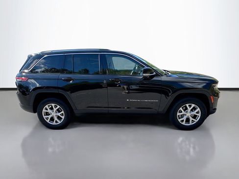 Used 2022 Jeep Grand Cherokee Limited image 8