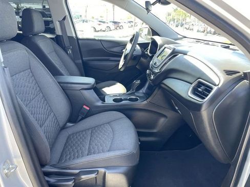 Used 2020 Chevrolet Equinox LT FWD image 27
