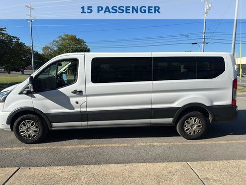 Used 2023 Ford Transit 350 XLT RWD image 7