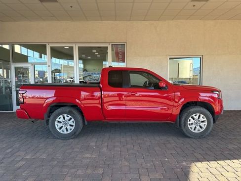 Used 2023 Nissan Frontier SV w/ SV Convenience Package image 5