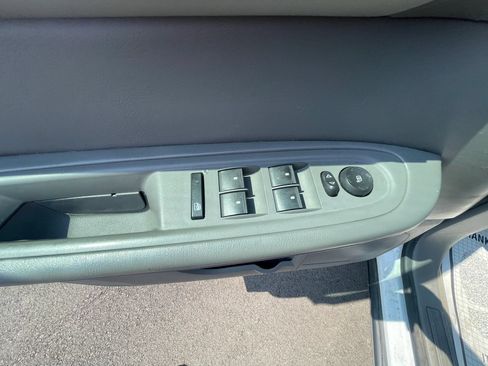 Used 2017 Chevrolet Traverse LS FWD image 21