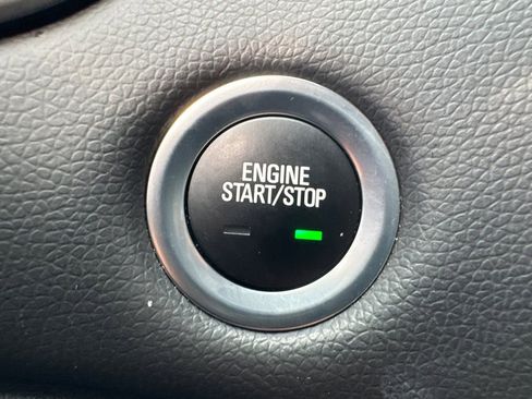 Certified 2022 Chevrolet Malibu LT w/ Leather Package image 23