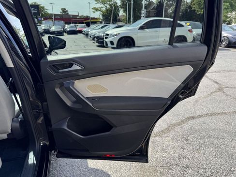Used 2021 Volkswagen Tiguan S FWD image 37