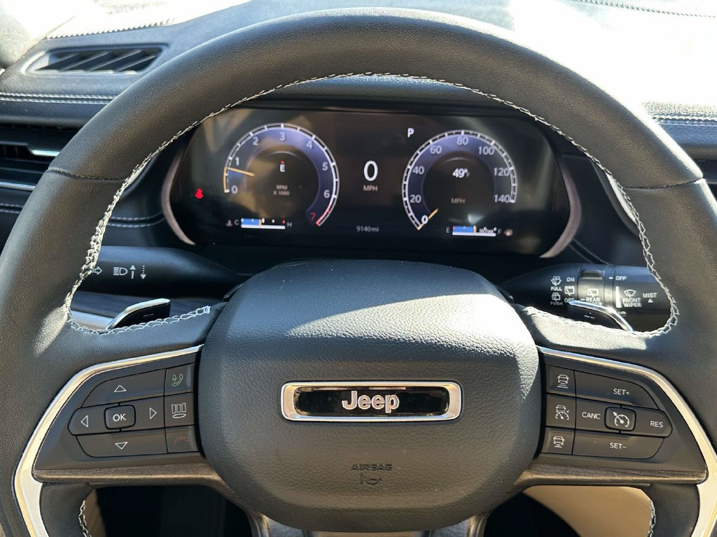 Used 2024 Jeep Grand Cherokee Limited AWD/4WD image 20