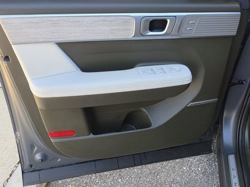 Used 2025 Hyundai Santa Fe Calligraphy image 47