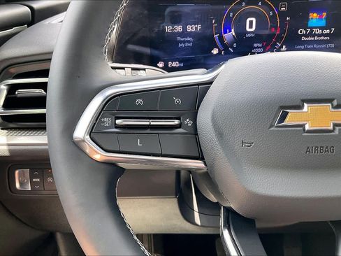 Used 2024 Chevrolet Traverse LT FWD image 18