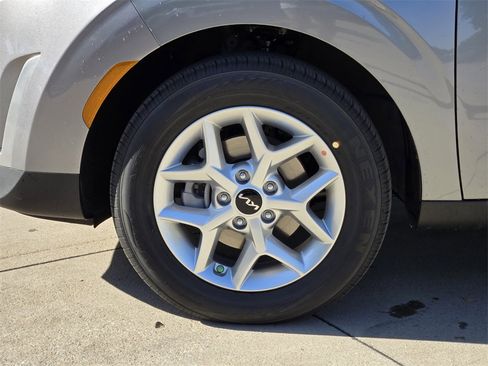 New 2025 Kia Soul LX image 8