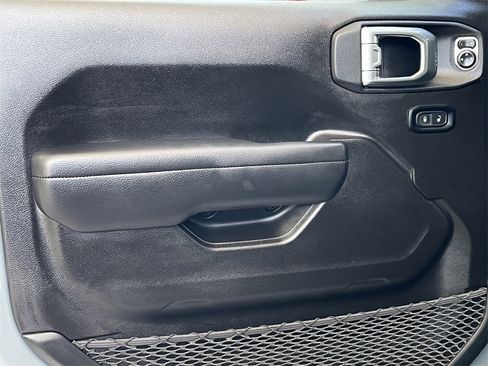 New 2025 Jeep Gladiator Mojave image 18