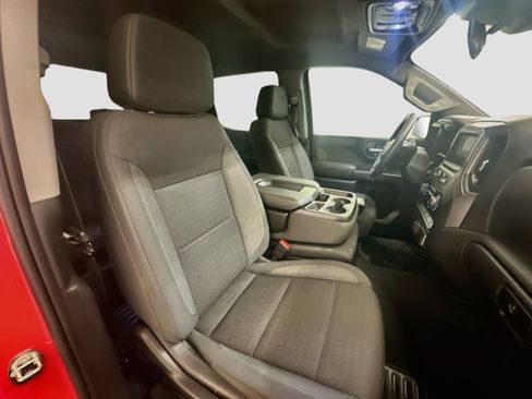 Used 2024 Chevrolet Silverado 1500 Custom Trail Boss w/ Dark Appearance Package AWD/4WD image 32