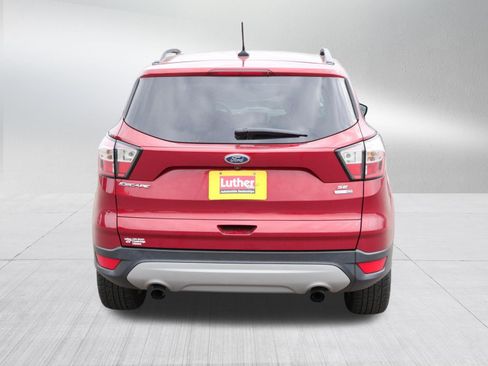 Used 2018 Ford Escape SE w/ SE Sync 3 Package AWD/4WD image 6