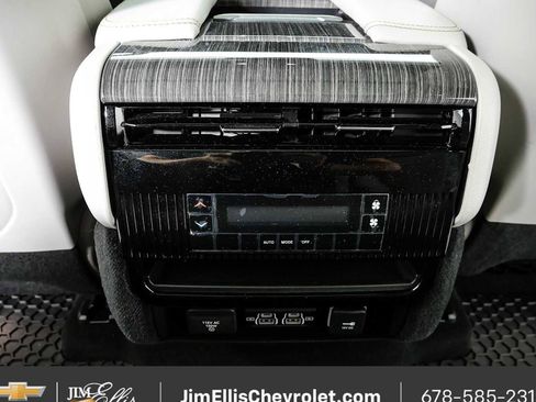 Used 2022 Jeep Wagoneer Series II w/ Premium Group I AWD/4WD image 20