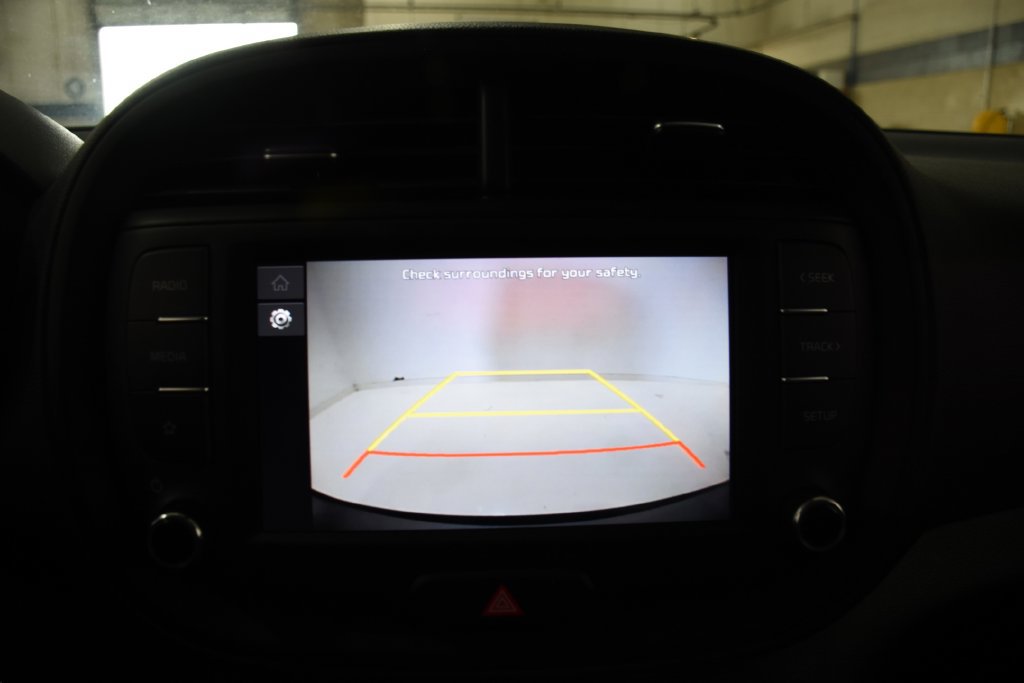 Used 2025 Kia Soul LX w/ LX Technology Package FWD image 20