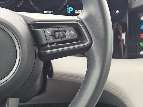 Used 2021 Porsche Taycan image 27