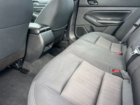 Used 2024 Nissan Altima 2.5 SV image 11