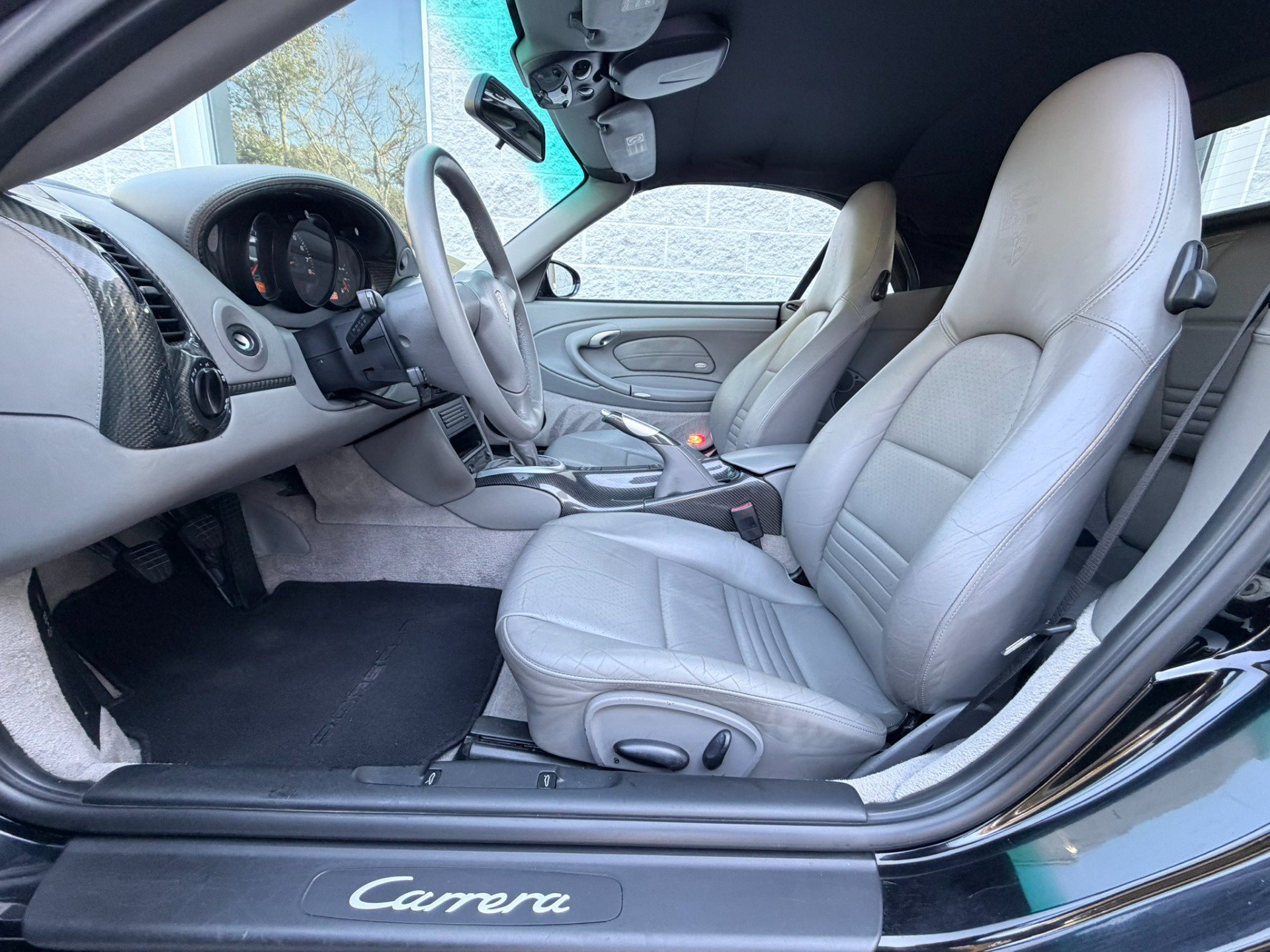 Used 2002 Porsche 911 Carrera 4 AWD/4WD image 22