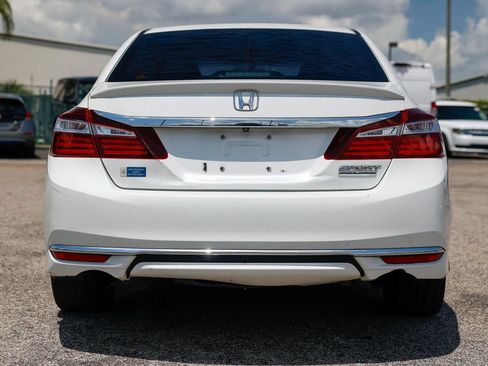 Used 2017 Honda Accord Sport Special Edition image 4