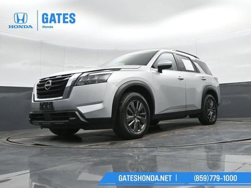 Used 2023 Nissan Pathfinder SV image 42
