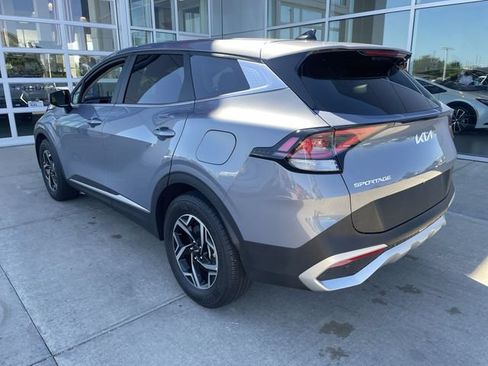 Used 2025 Kia Sportage LX FWD image 31