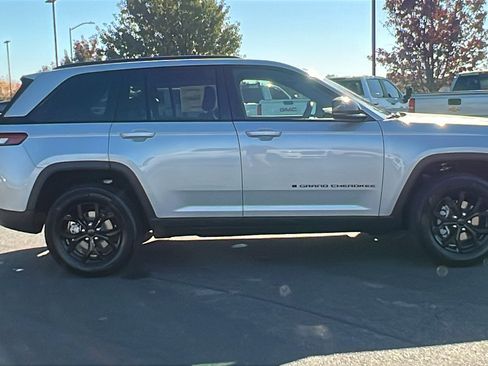 New 2025 Jeep Grand Cherokee Altitude w/ Trailer Tow Package image 2