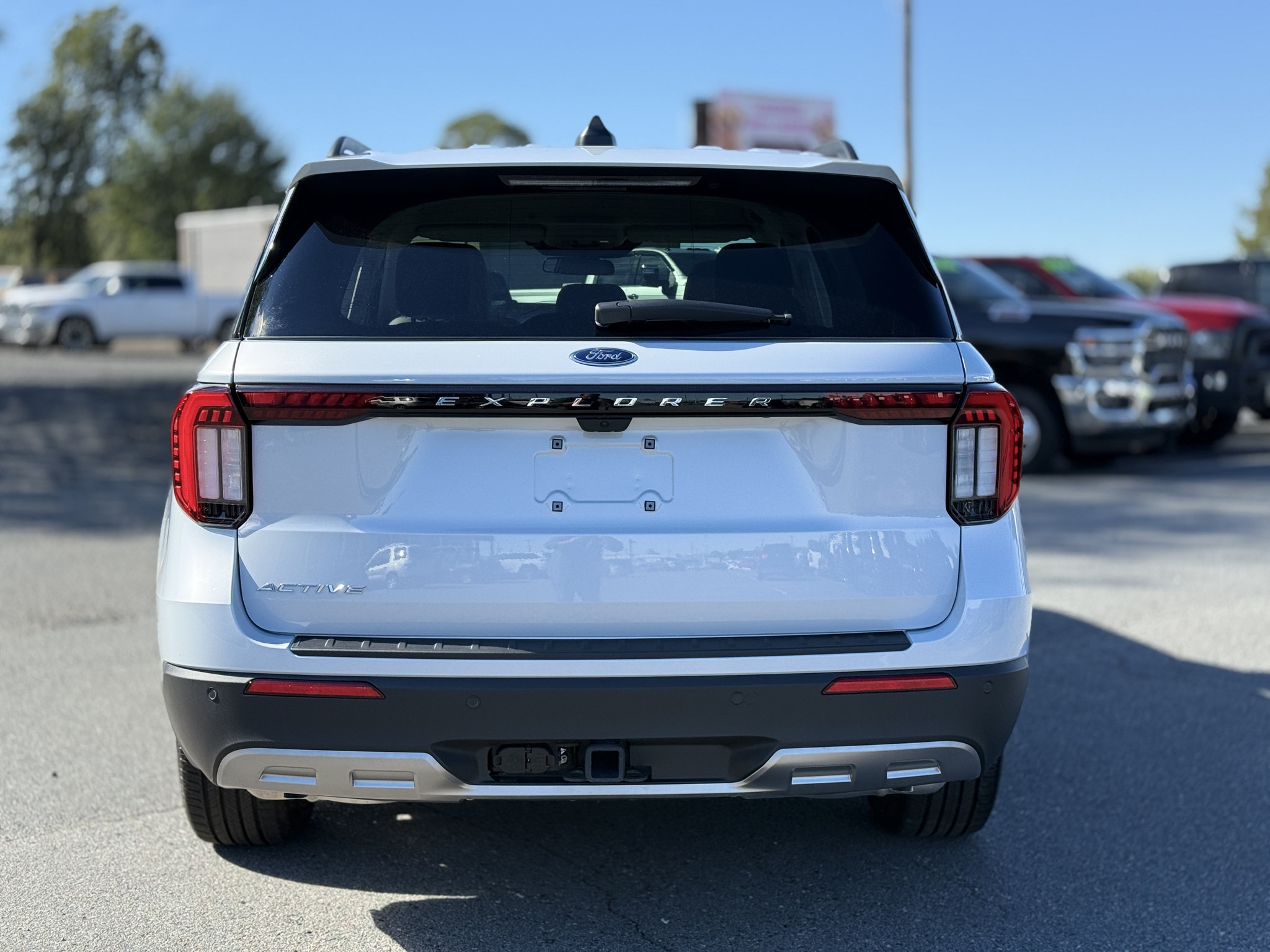 Used 2026 Ford Explorer Active w/ Active Comfort Package RWD image 8