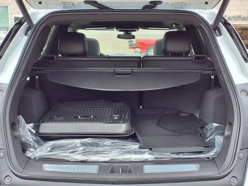 New 2025 Cadillac XT5 Premium Luxury w/ LPO, Floor Liner Package image 8