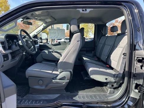 New 2026 Ford F250 XL w/ XL Off-Road Package image 18