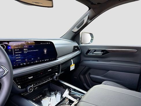 New 2025 Chevrolet Tahoe Premier image 25