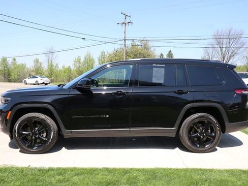Used 2025 Jeep Grand Cherokee L Limited w/ Luxury Tech Group II AWD/4WD image 32