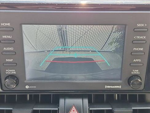 Used 2021 Toyota RAV4 LE FWD image 11