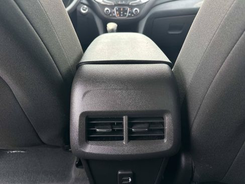 Certified 2024 Chevrolet Equinox LT w/ LPO, Floor Liner Package FWD image 13