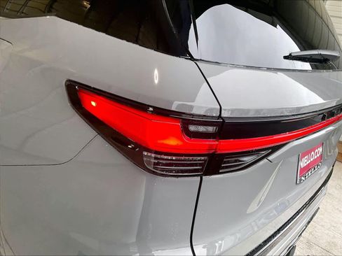 Used 2025 Lexus TX 500h AWD image 29