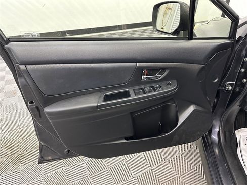 Used 2014 Subaru Crosstrek 2.0i Limited image 10