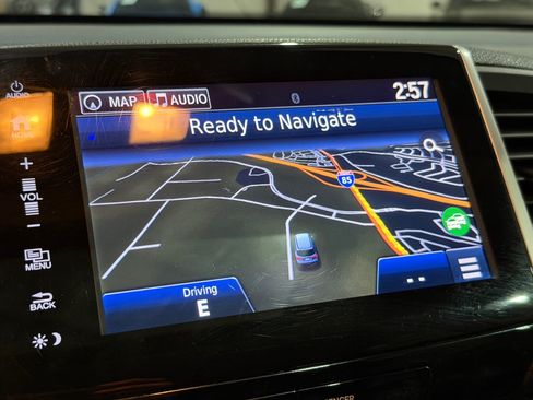Used 2017 Honda Pilot Touring image 34