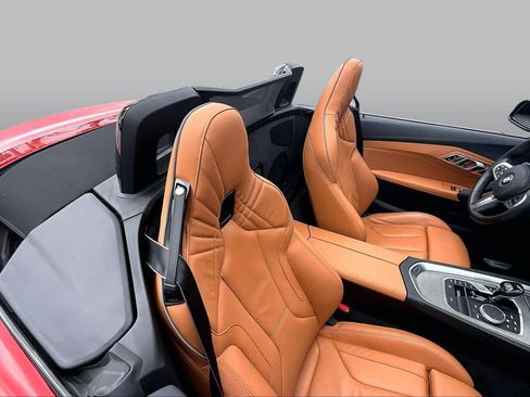 Used 2021 BMW Z4 M40i w/ Executive Package RWD image 20