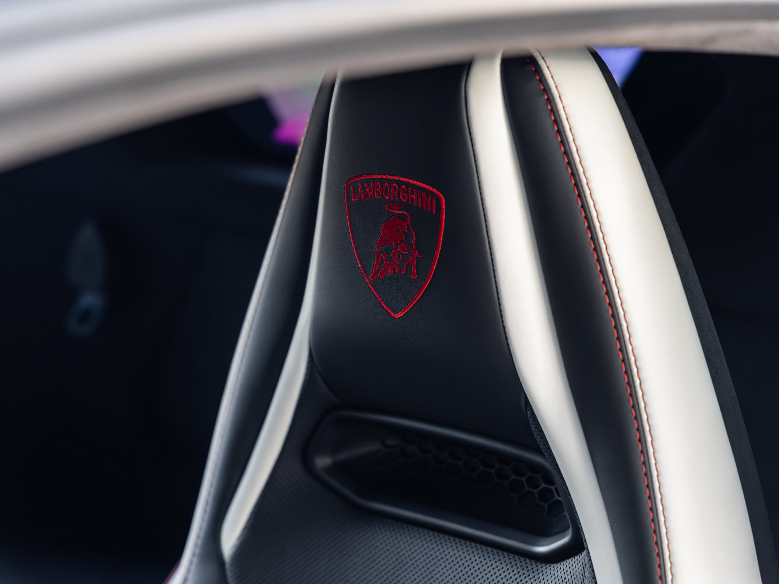 Used 2026 Lamborghini Temerario AWD/4WD image 36