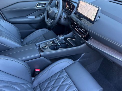 New 2026 Nissan Rogue Platinum w/ Tech Package AWD/4WD image 19