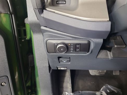 Used 2025 Ford Bronco Outer Banks AWD/4WD image 15