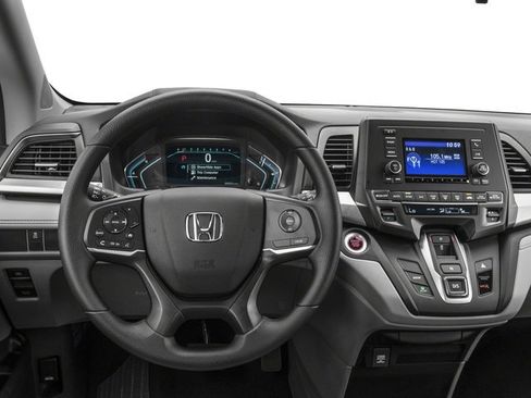 Used 2018 Honda Odyssey LX image 7