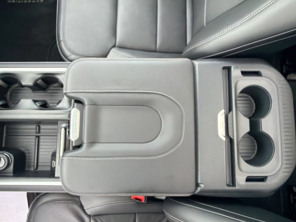 Used 2026 Ford Expedition Platinum w/ Driver's Package AWD/4WD image 89