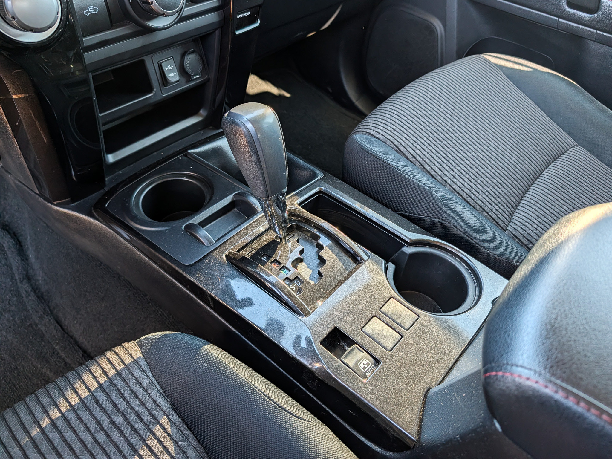 Used 2014 Toyota 4Runner Trail AWD/4WD image 20
