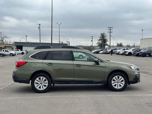 Used 2018 Subaru Outback 2.5i Premium image 8