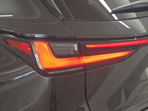 Used 2024 Lexus NX 350h AWD w/ Vision Package image 33