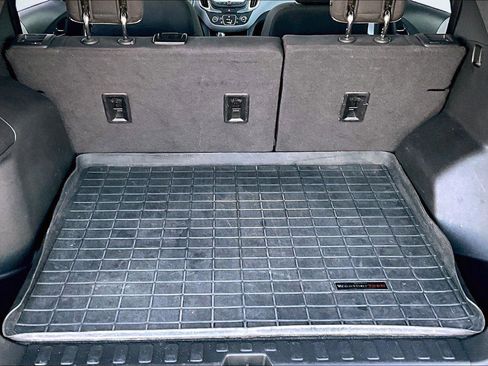 Used 2020 Chevrolet Equinox LS w/ LS Convenience Package image 5