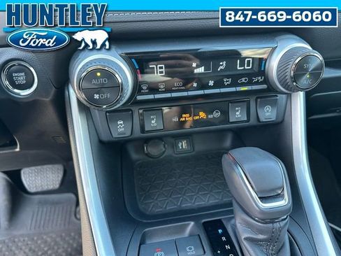 Used 2023 Toyota RAV4 XLE Premium image 21