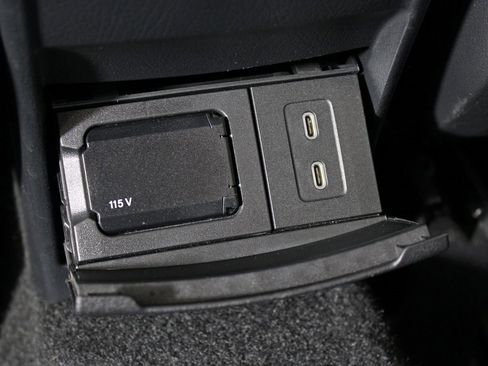 Certified 2025 Mercedes-Benz GLA 250 image 27